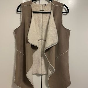 Size medium guess suede vest